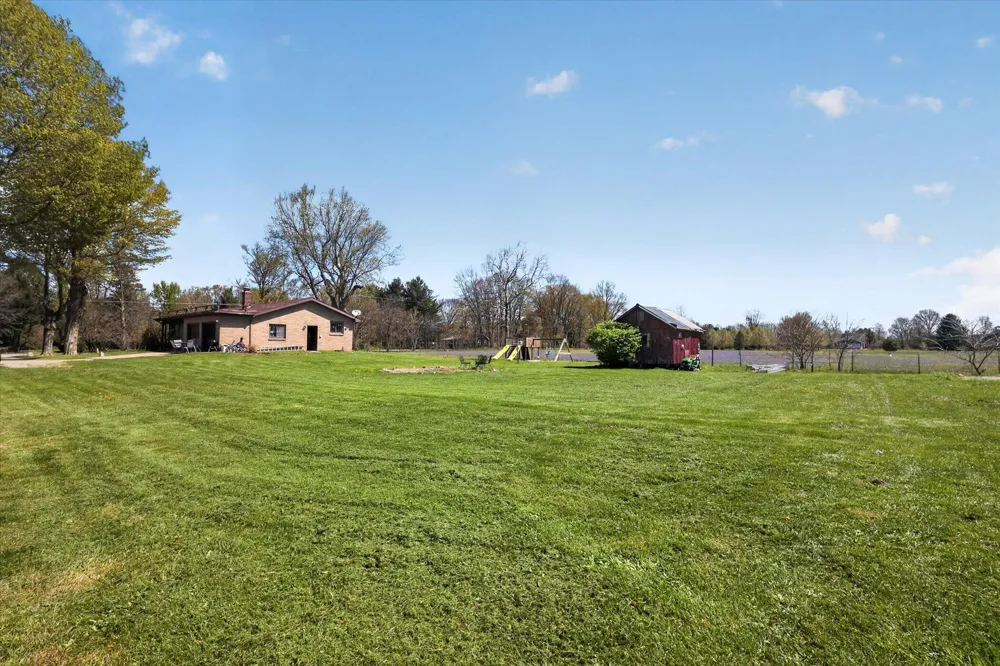 3262 W Wagner Road Buchanan, MI 49107
