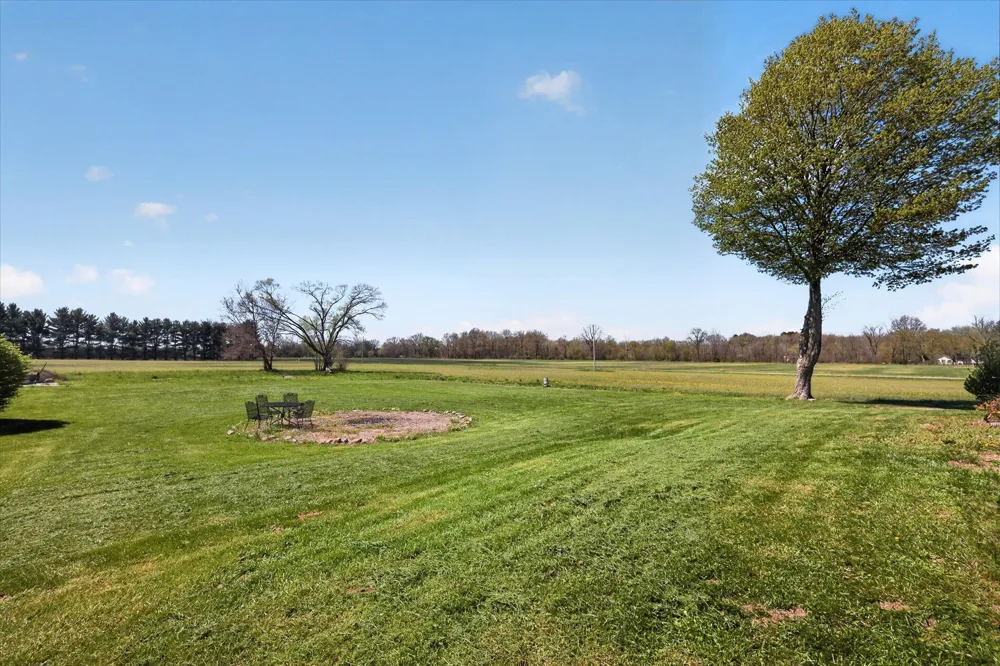 3262 W Wagner Road Buchanan, MI 49107
