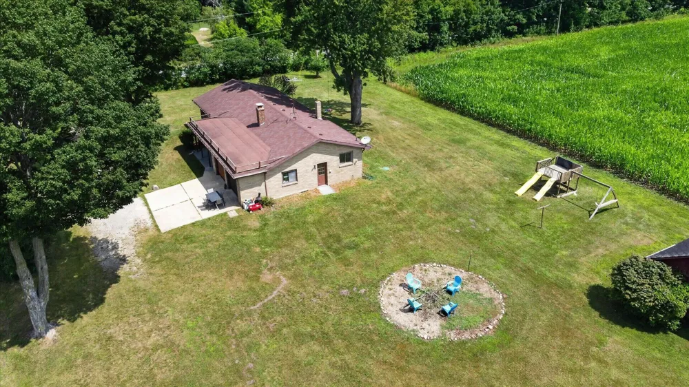 3262 W Wagner Road Buchanan, MI 49107