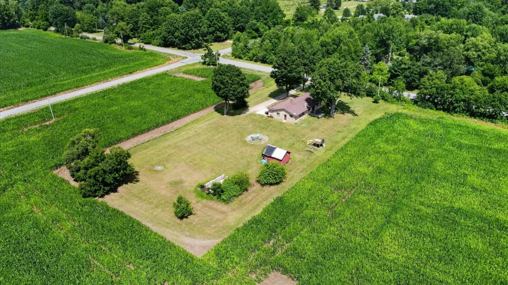 3262 W Wagner Road Buchanan, MI 49107