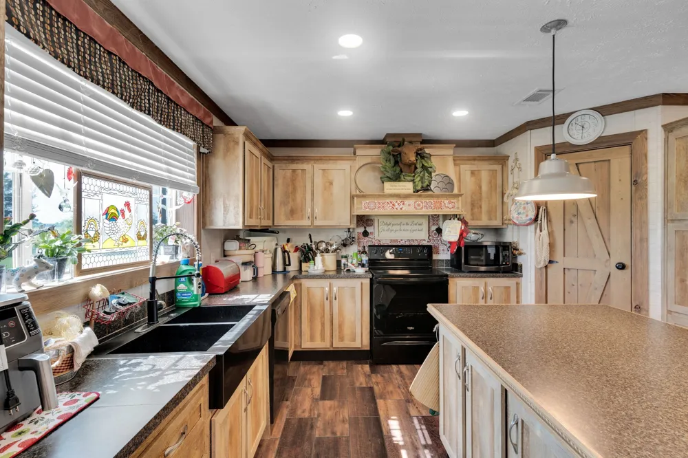 379 FM 80 S Teague, TX 75860