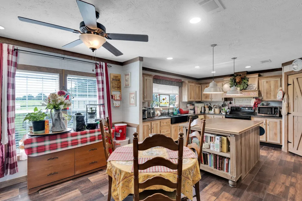379 FM 80 S Teague, TX 75860