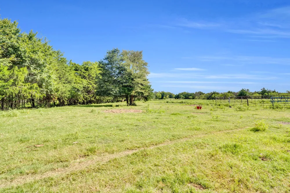 379 FM 80 S Teague, TX 75860