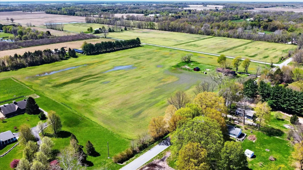 3262 W Wagner Road Weesaw Township, MI 49107