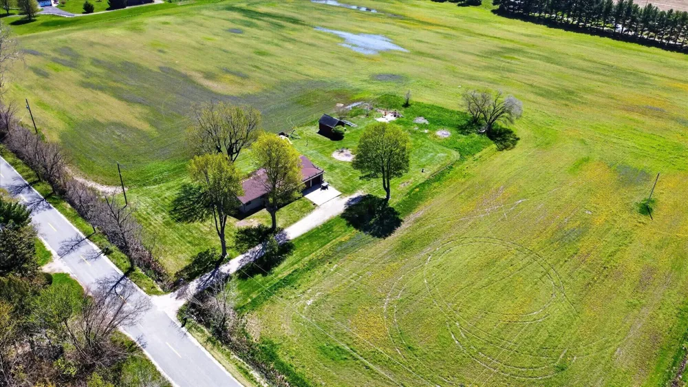 3262 W Wagner Road Weesaw Township, MI 49107