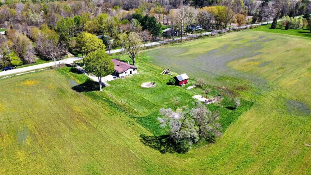 3262 W Wagner Road Weesaw Township, MI 49107