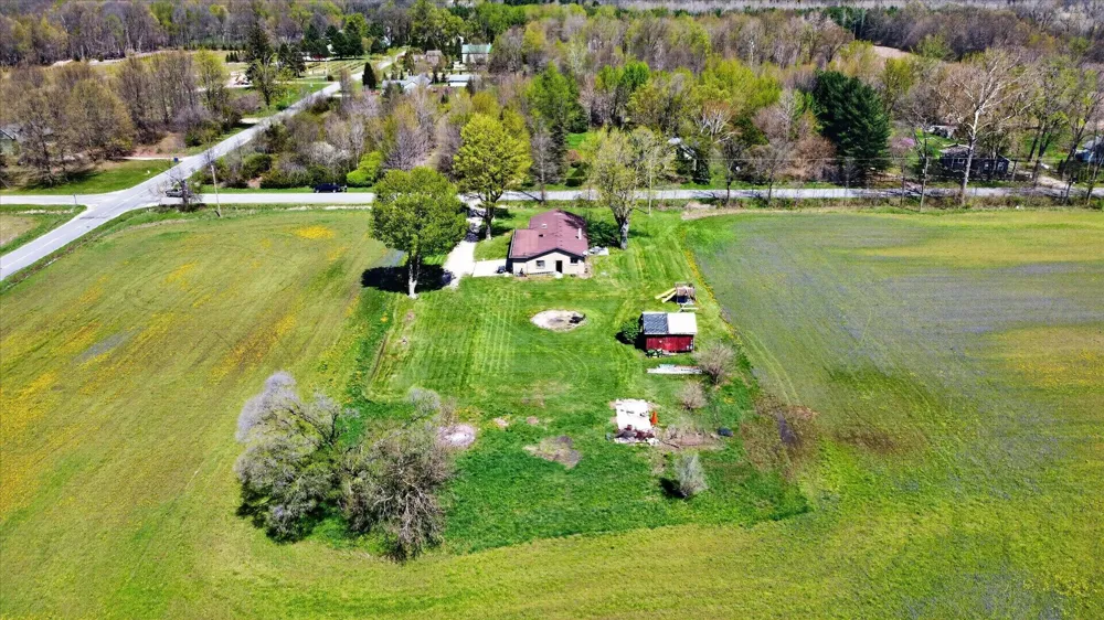 3262 W Wagner Road Weesaw Township, MI 49107