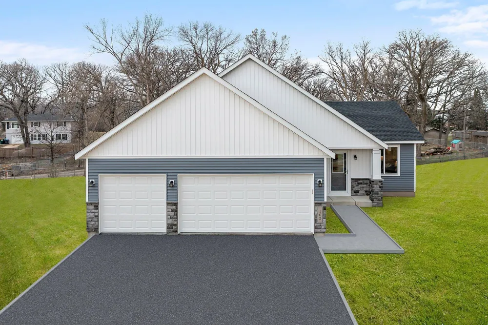 13 Kodiak Court North Mankato, MN 56003