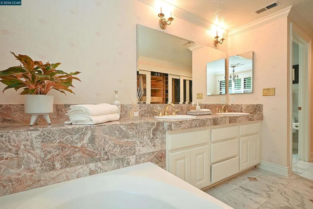 131 Shoshone Court Danville, CA 94526