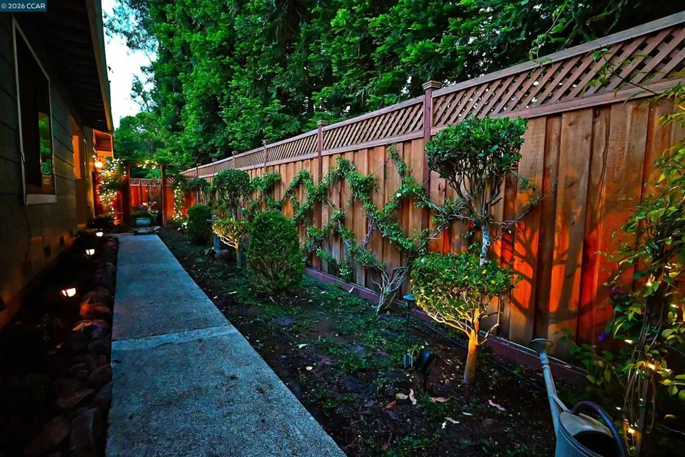 131 Shoshone Court Danville, CA 94526