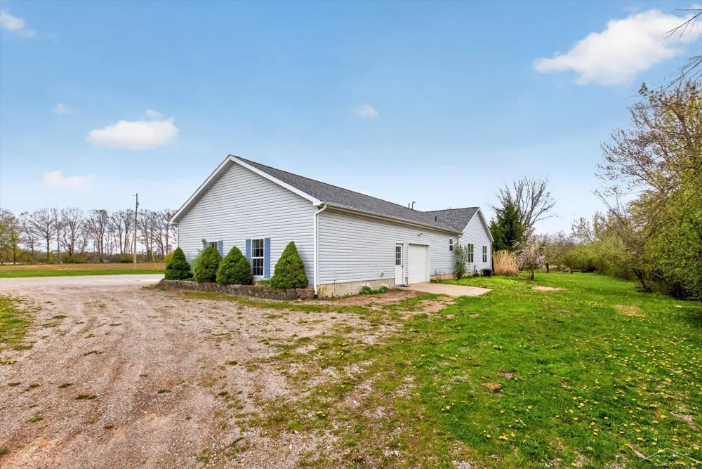 11087 Pierce Road Tittabawassee Township, MI 48623