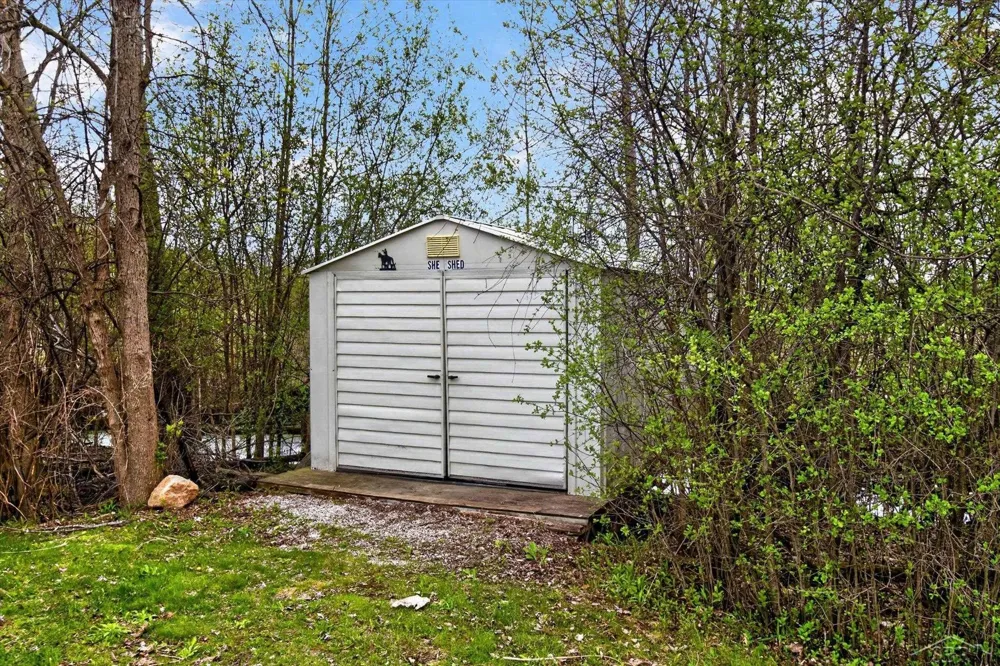11087 Pierce Road Tittabawassee Township, MI 48623
