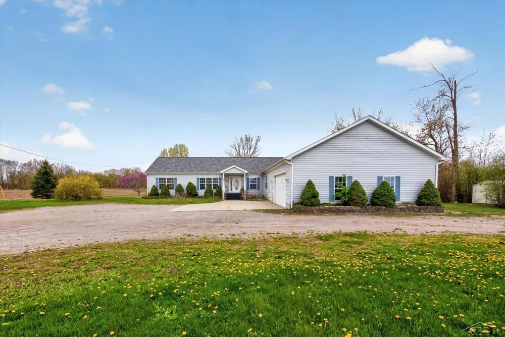 11087 Pierce Road Tittabawassee Township, MI 48623