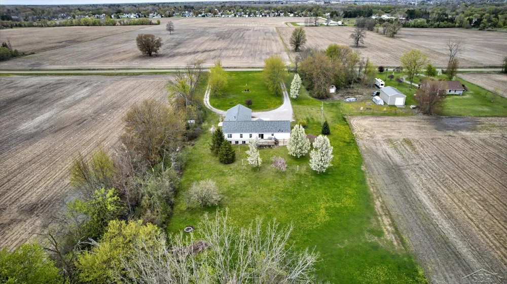11087 Pierce Road Tittabawassee Township, MI 48623