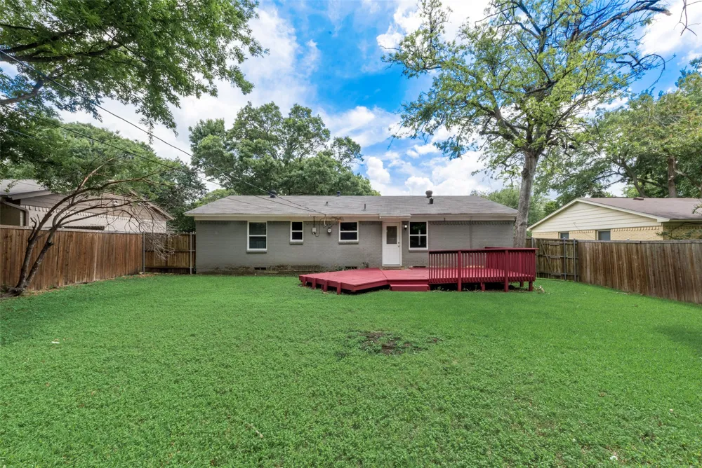 438 Daniel Street Richardson, TX 75080
