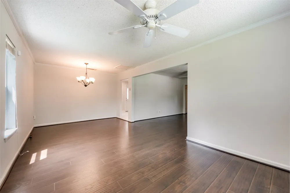 438 Daniel Street Richardson, TX 75080
