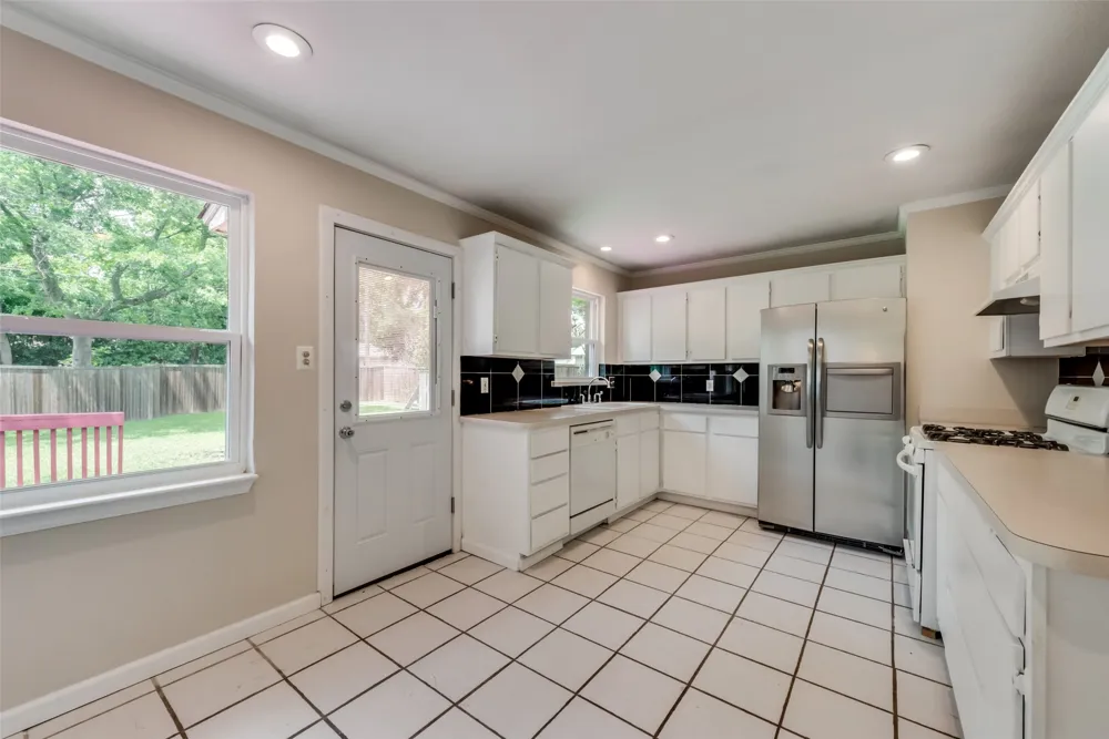 438 Daniel Street Richardson, TX 75080