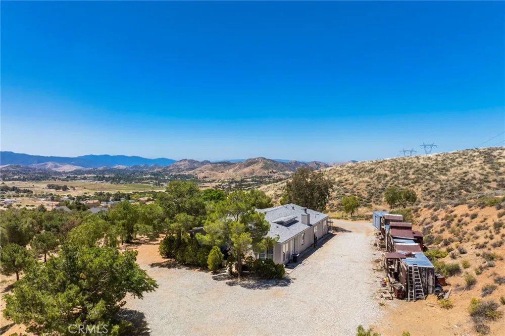 35675 Peppertree Agua Dulce, CA 91390