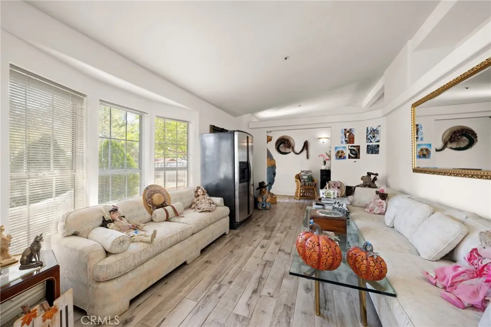 35675 Peppertree Agua Dulce, CA 91390