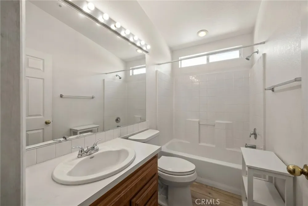 35675 Peppertree Agua Dulce, CA 91390