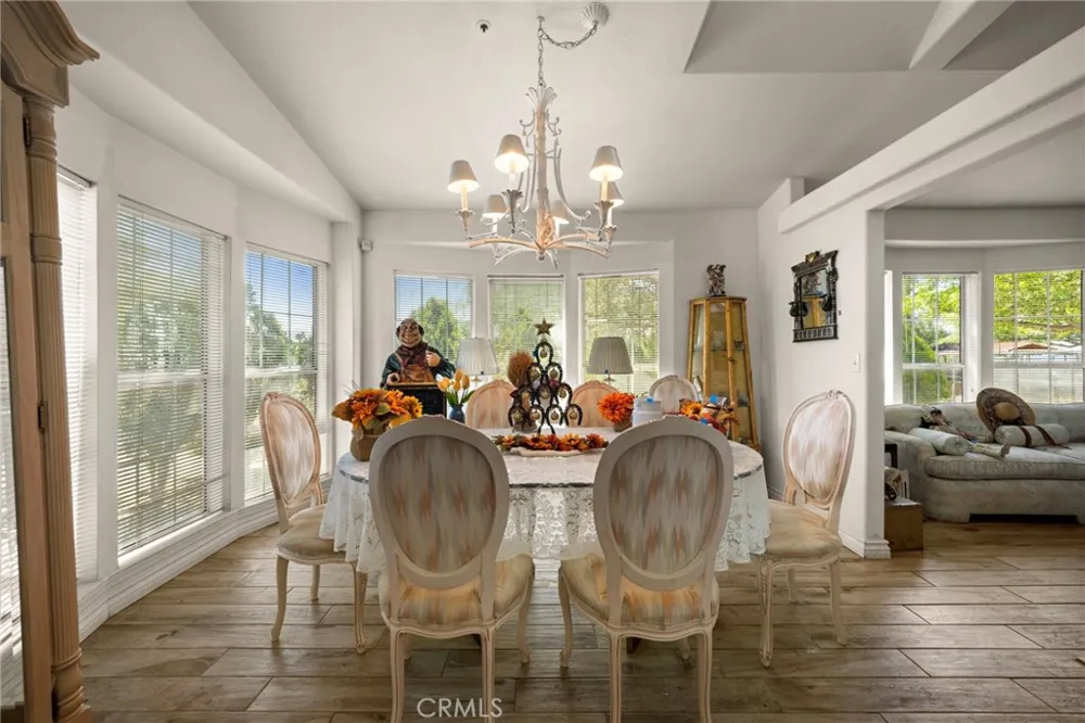 35675 Peppertree Agua Dulce, CA 91390
