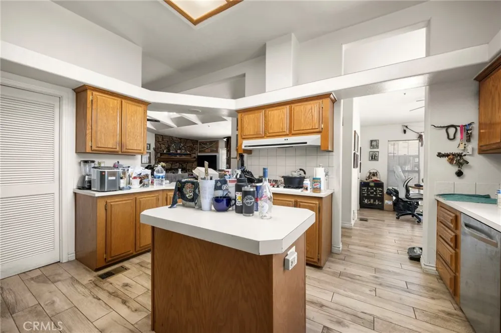 35675 Peppertree Agua Dulce, CA 91390