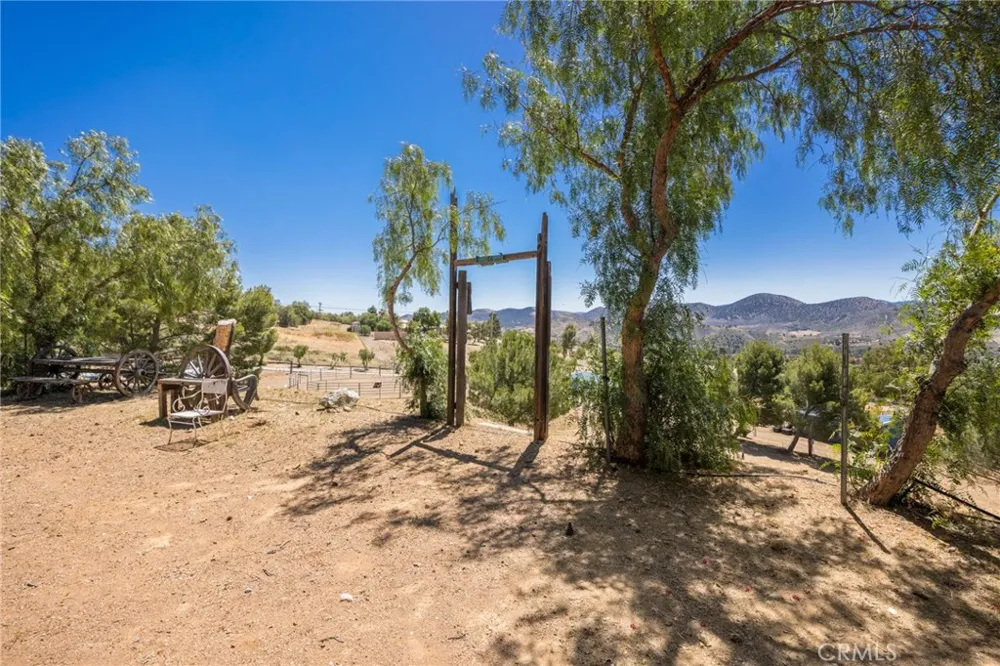 35675 Peppertree Agua Dulce, CA 91390