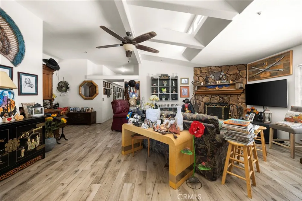 35675 Peppertree Agua Dulce, CA 91390