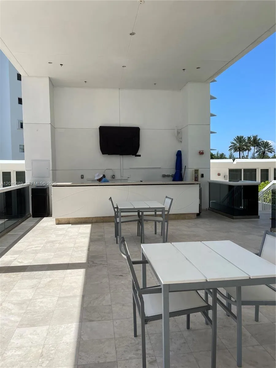 10275 Collins Ave #602 Bal Harbour, FL 33154
