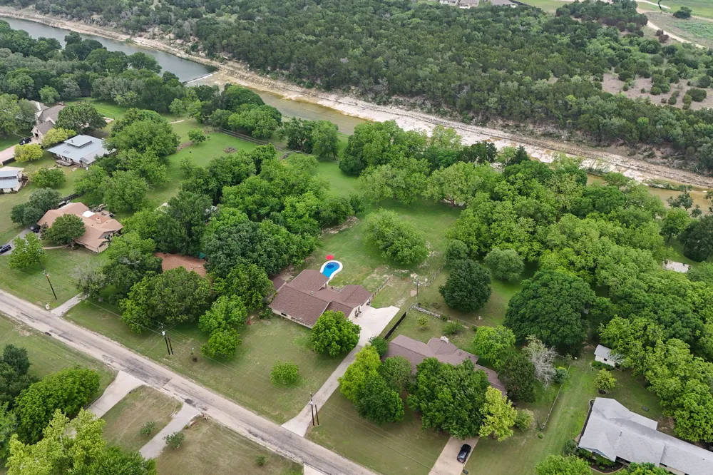 1007 S Gabriel Drive Leander, TX 78641