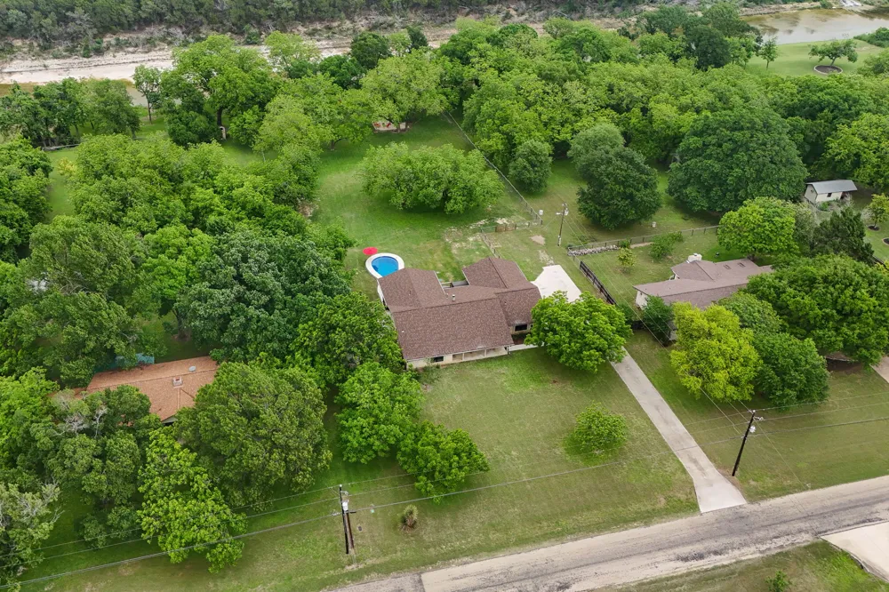 1007 S Gabriel Drive Leander, TX 78641