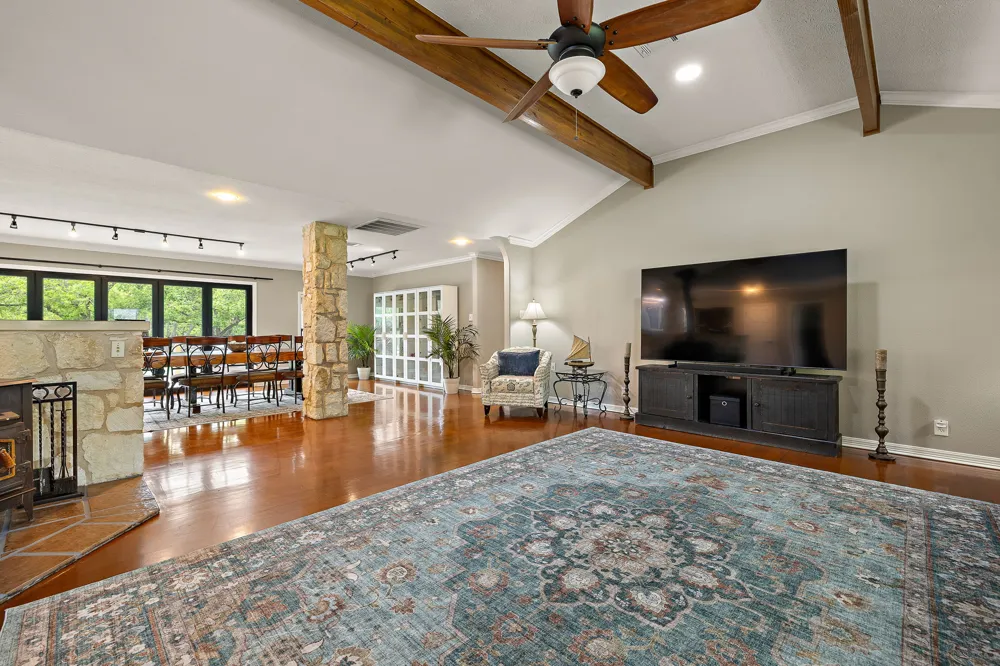 1007 S Gabriel Drive Leander, TX 78641