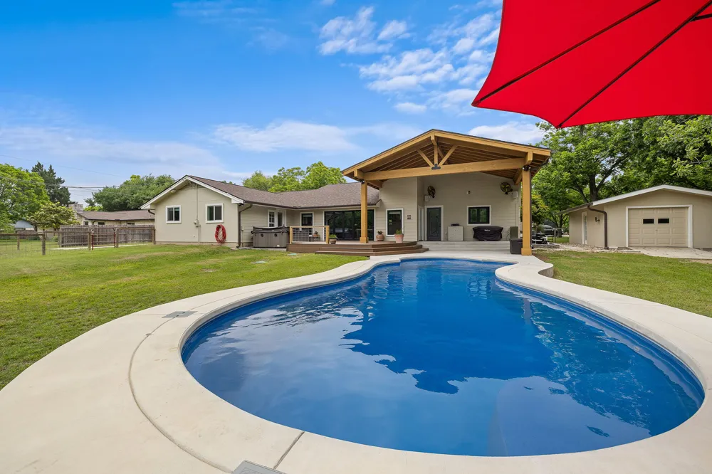 1007 S Gabriel Drive Leander, TX 78641