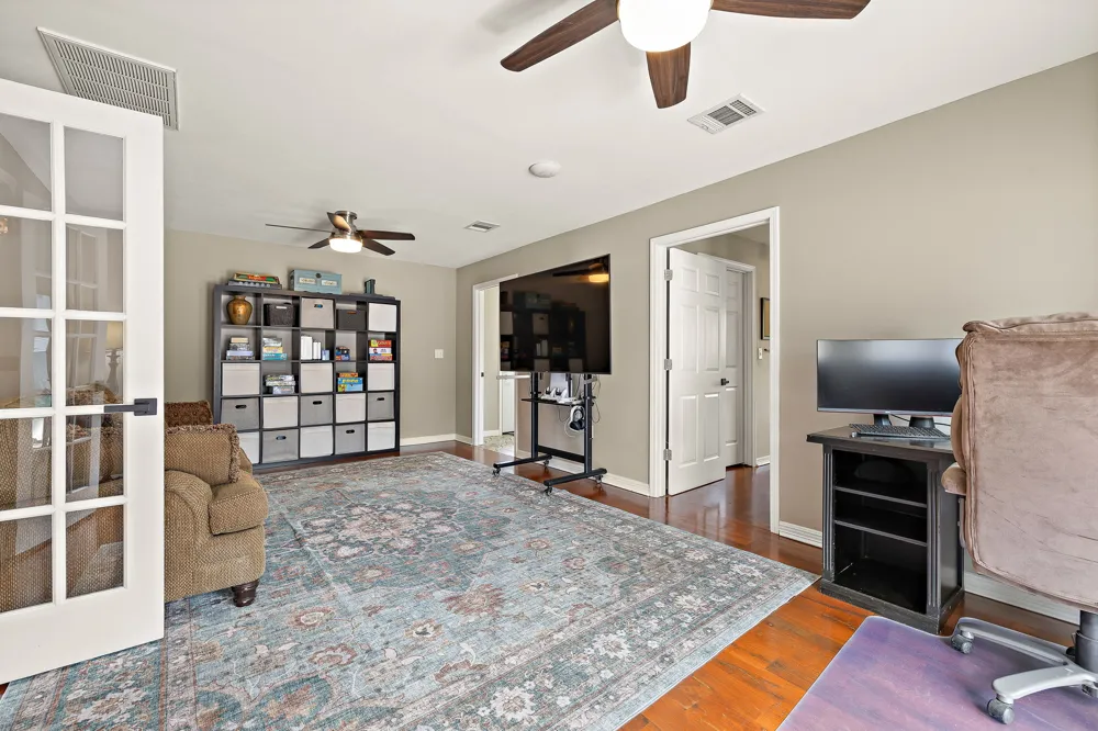 1007 S Gabriel Drive Leander, TX 78641