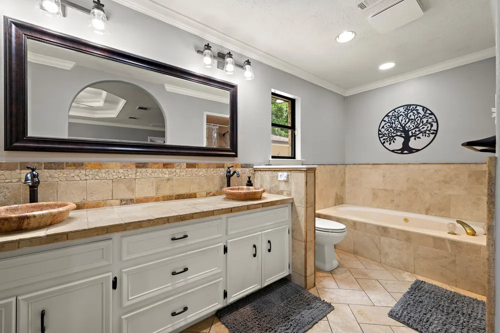 1007 S Gabriel Drive Leander, TX 78641