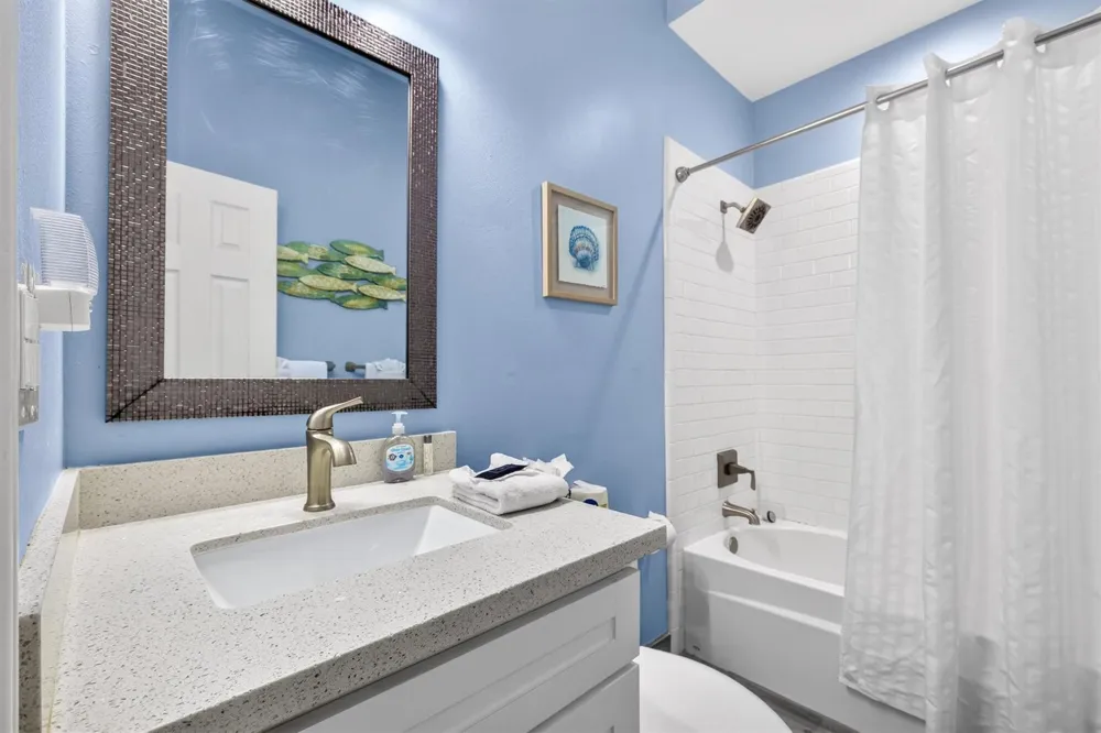 1401 E Beach Drive #1206 Galveston, TX 77550