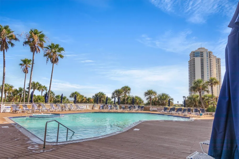 1401 E Beach Drive #1206 Galveston, TX 77550