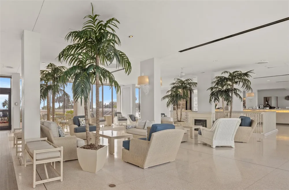 1401 E Beach Drive #1206 Galveston, TX 77550