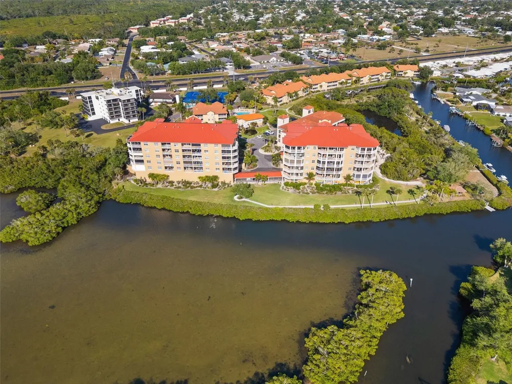 6100 JESSIE HARBOR DRIVE #202 Osprey, FL 34229
