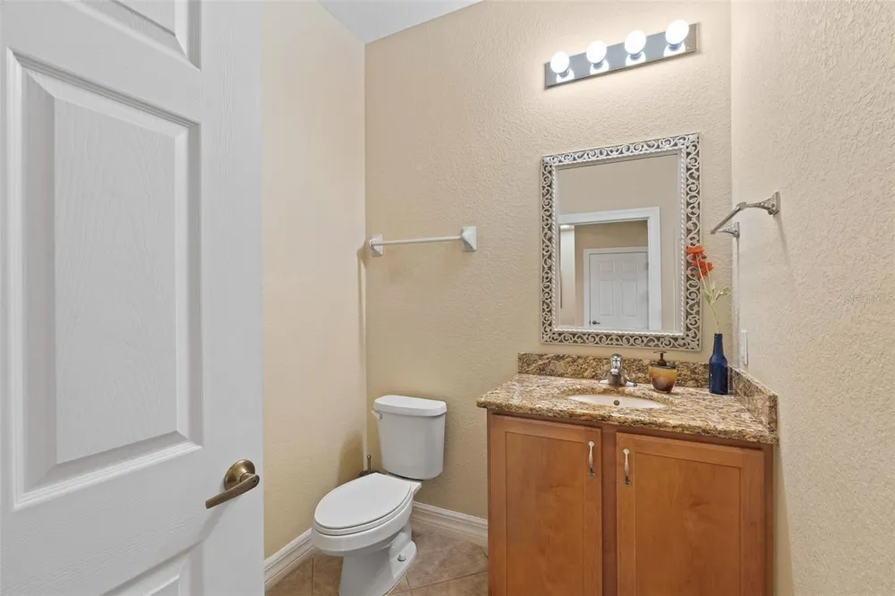 6100 JESSIE HARBOR DRIVE #202 Osprey, FL 34229