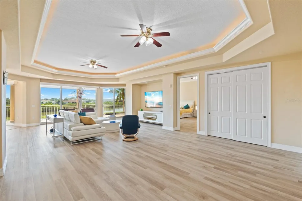 6100 JESSIE HARBOR DRIVE #202 Osprey, FL 34229