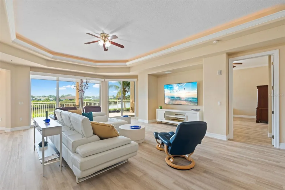 6100 JESSIE HARBOR DRIVE #202 Osprey, FL 34229