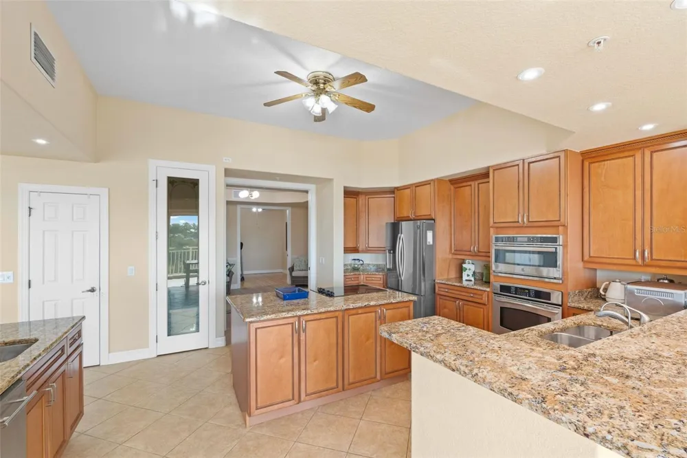 6100 JESSIE HARBOR DRIVE #202 Osprey, FL 34229