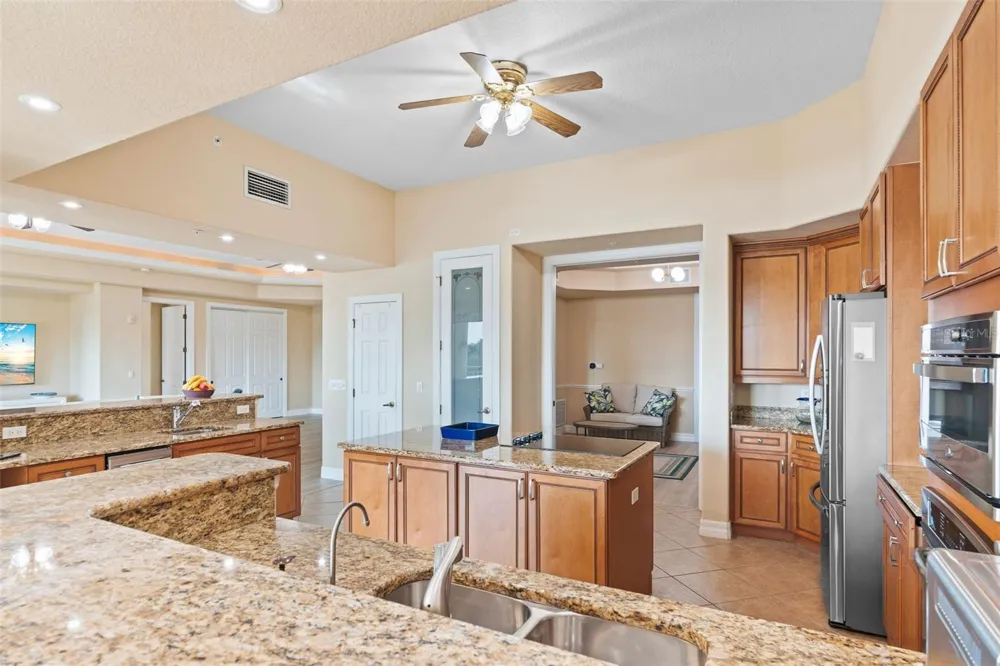 6100 JESSIE HARBOR DRIVE #202 Osprey, FL 34229