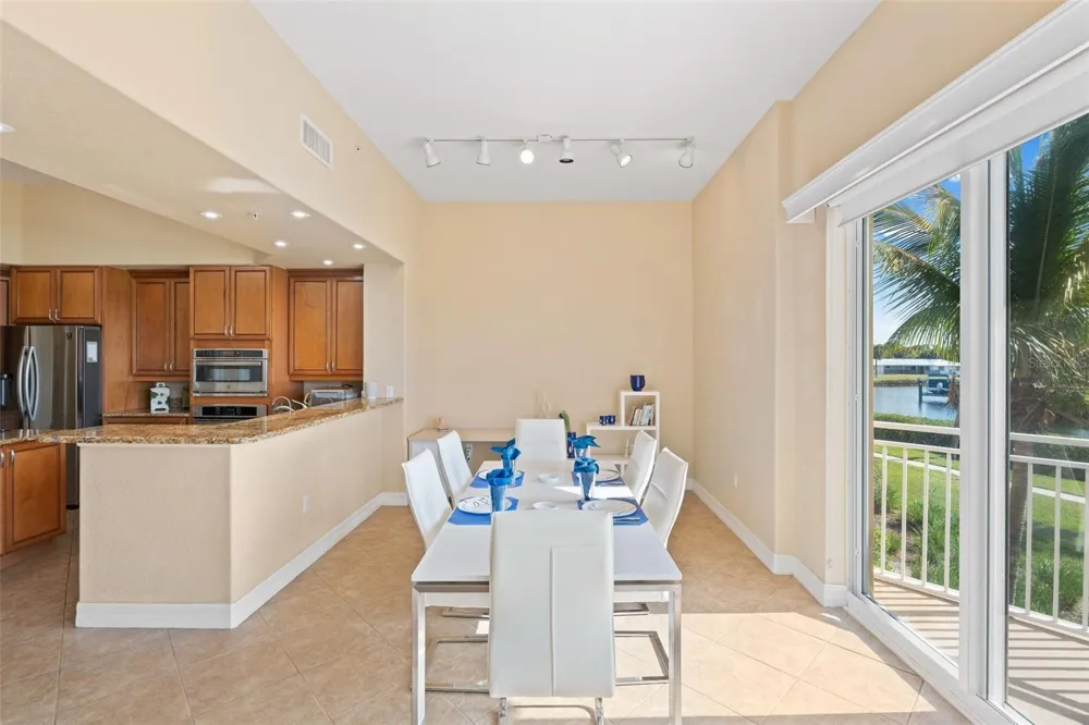 6100 JESSIE HARBOR DRIVE #202 Osprey, FL 34229