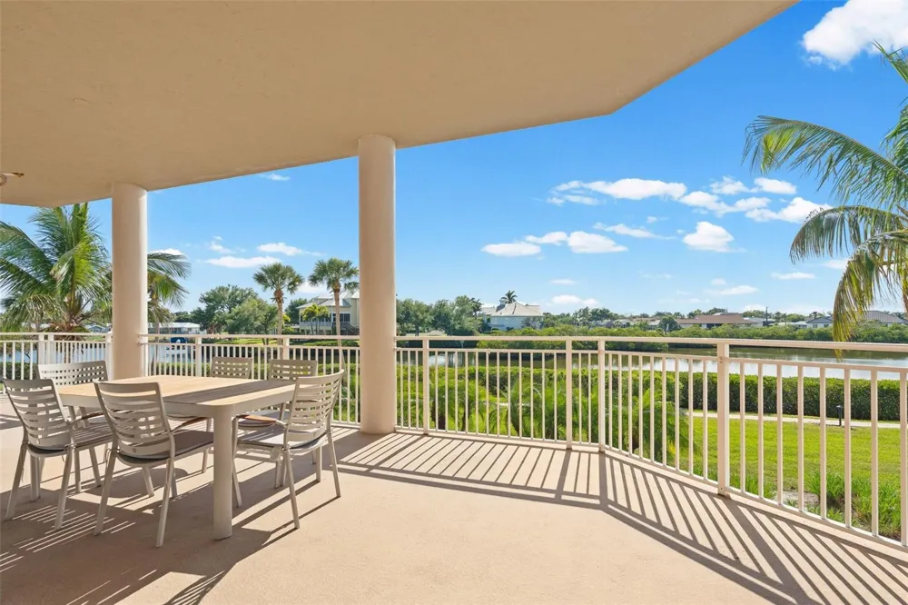 6100 JESSIE HARBOR DRIVE #202 Osprey, FL 34229