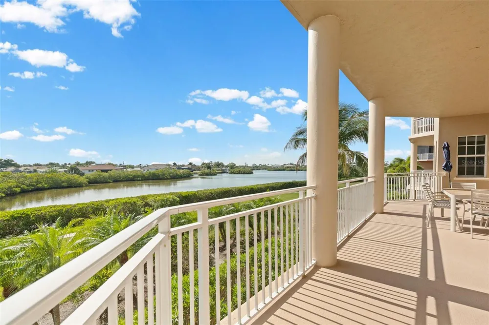 6100 JESSIE HARBOR DRIVE #202 Osprey, FL 34229