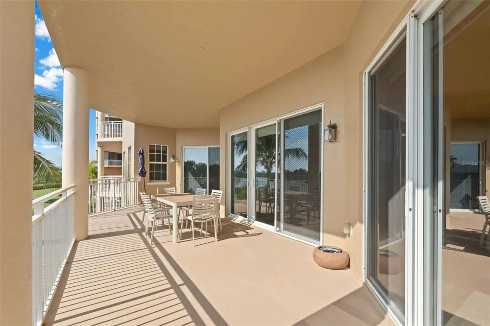 6100 JESSIE HARBOR DRIVE #202 Osprey, FL 34229