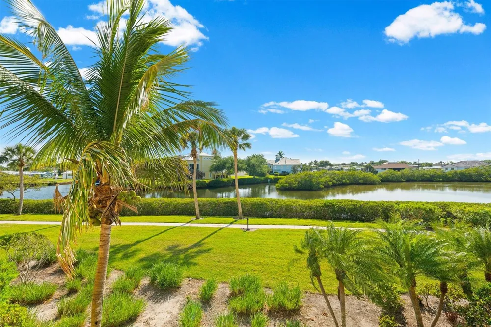 6100 JESSIE HARBOR DRIVE #202 Osprey, FL 34229