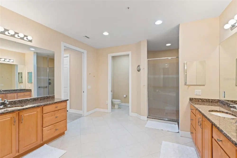 6100 JESSIE HARBOR DRIVE #202 Osprey, FL 34229
